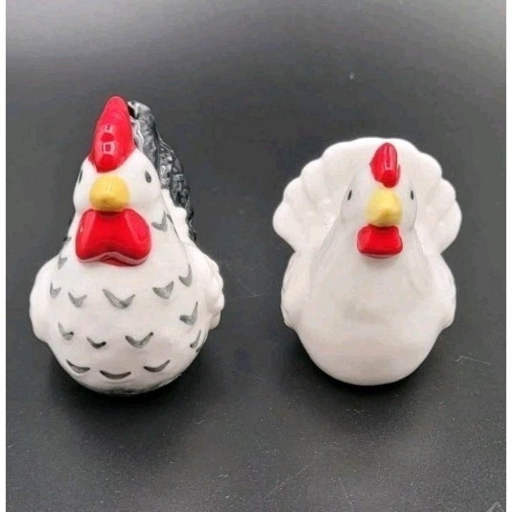 Mini Hen Salt And Pepper Set Trinket Rooster